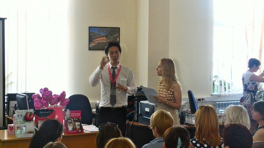 BCL Daizo Abe - менеджер отдела международного маркетинга